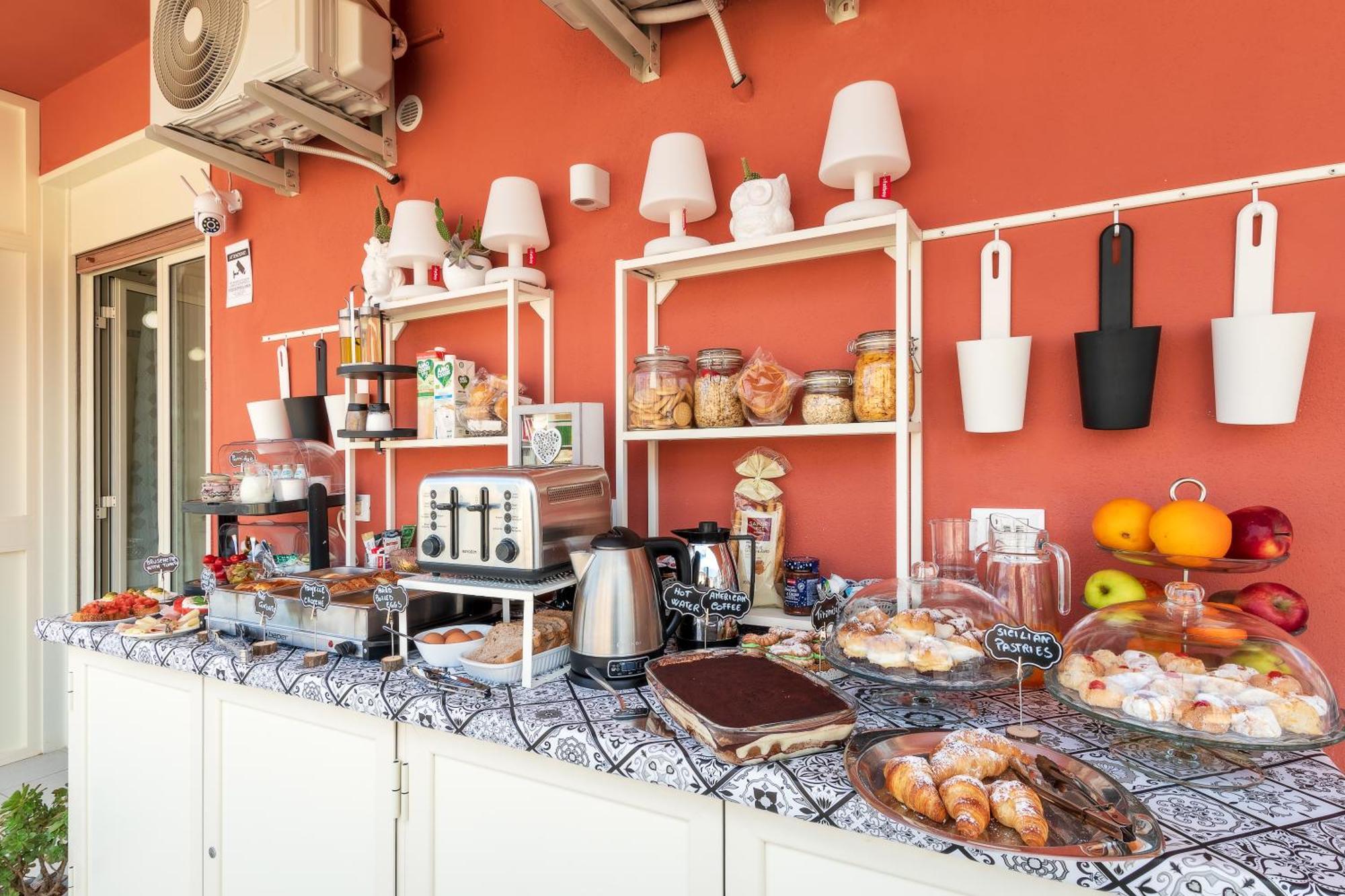 Ciccio Rooms And Breakfast - Self Check-In Palermo Exterior photo
